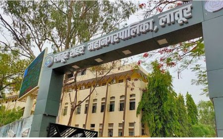 लातूर मनपा निवडणूक : दोन दिवसांत ५१३ अर्जांची विक्री, दाखल एकही नाही.